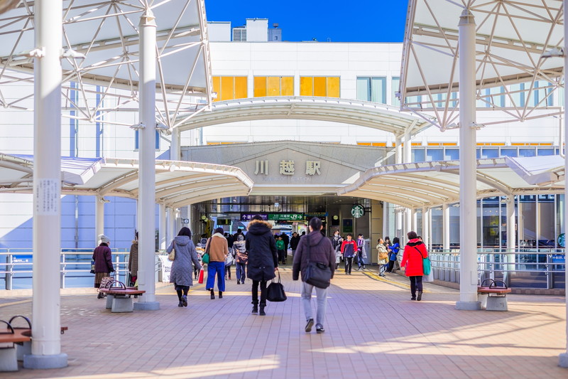「川越駅」西口の歩道橋